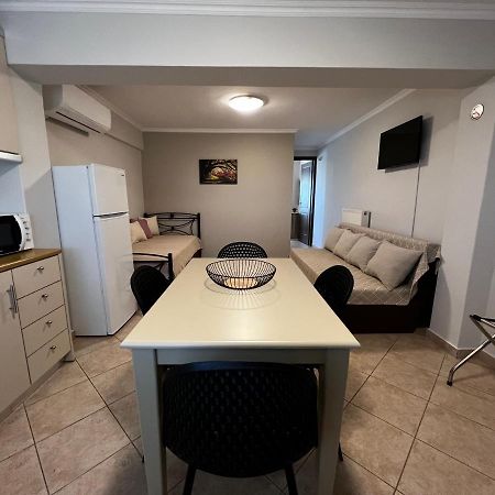 Pandora Apartments Moúdhros Esterno foto